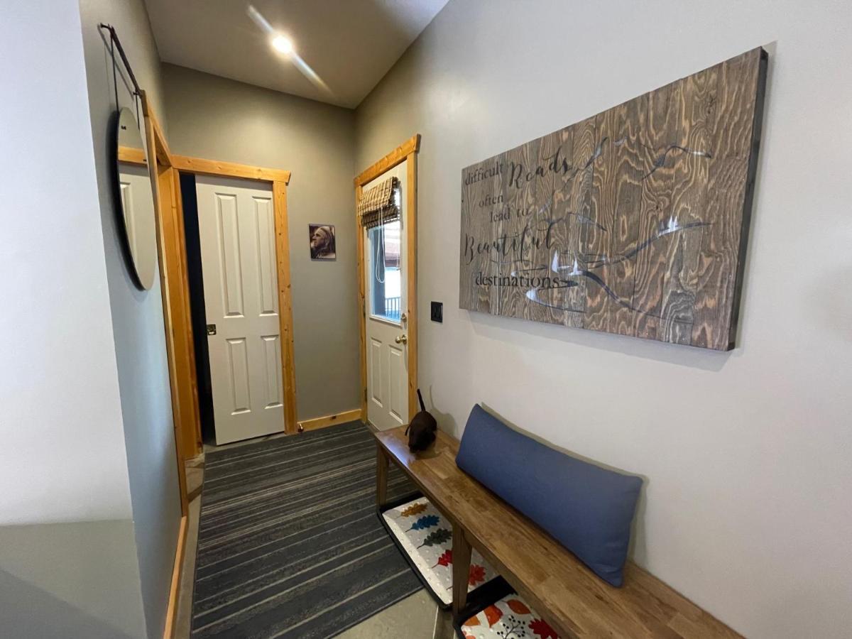 Blanchard Mountain Bnb Канмор Экстерьер фото