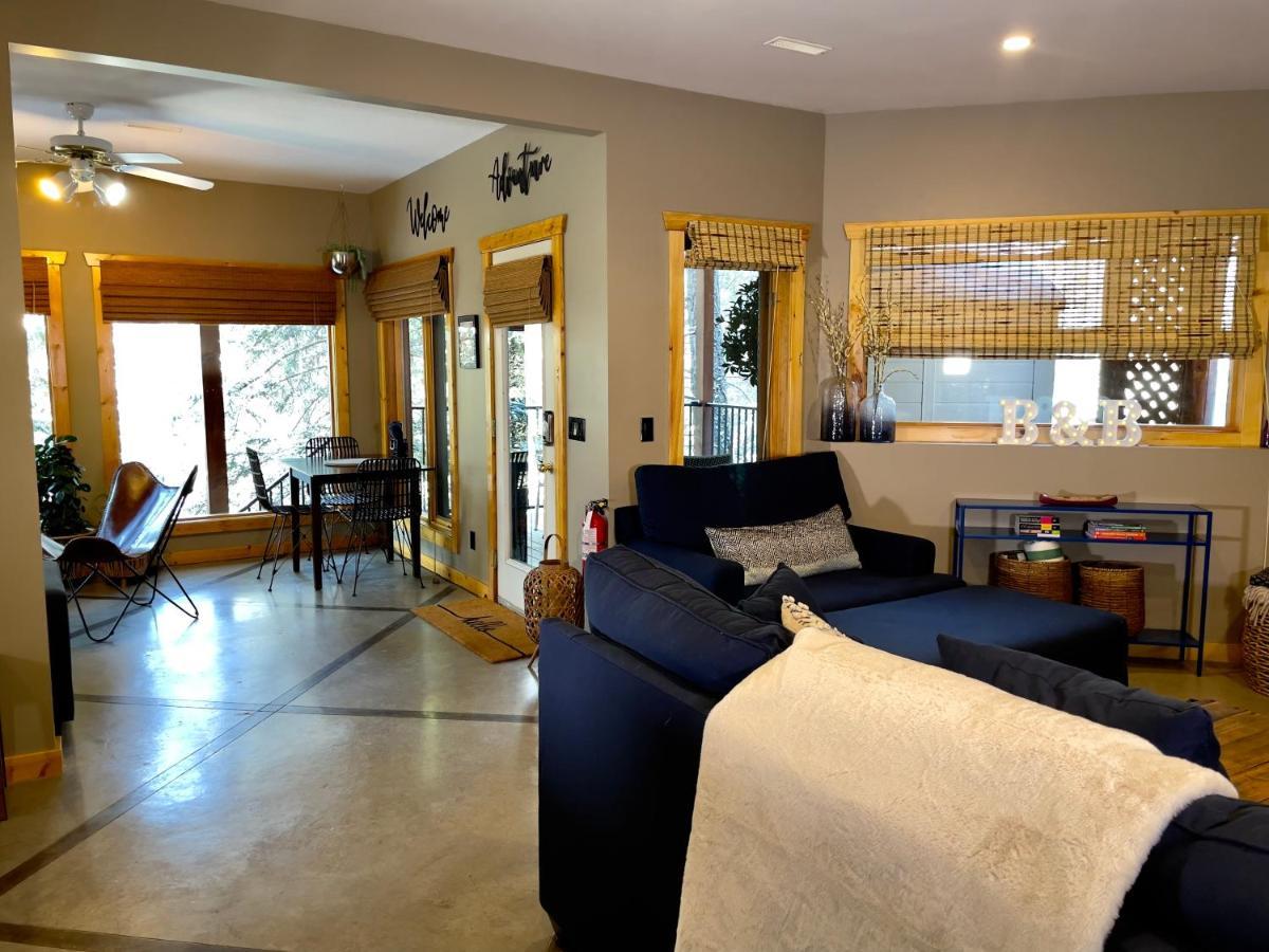 Blanchard Mountain Bnb Канмор Экстерьер фото